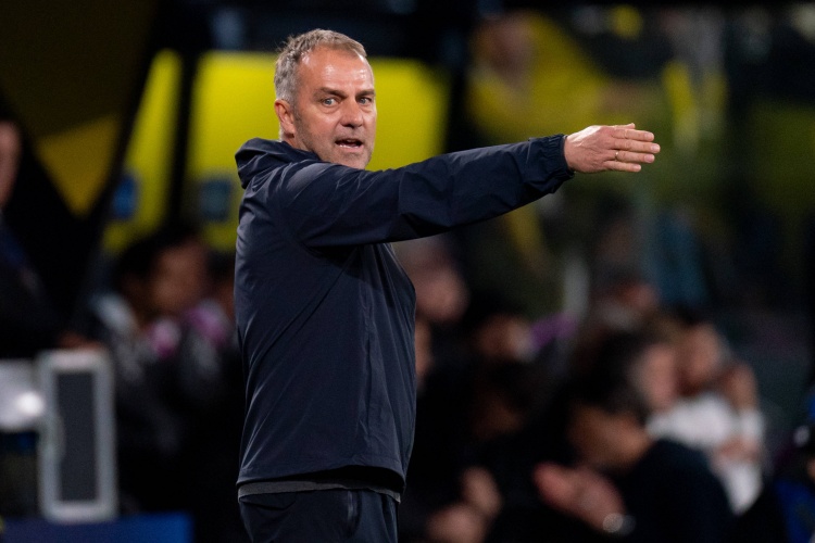 世体:欧足联将暂停对弗里克处罚,后者可在欧冠首轮中现身教练席